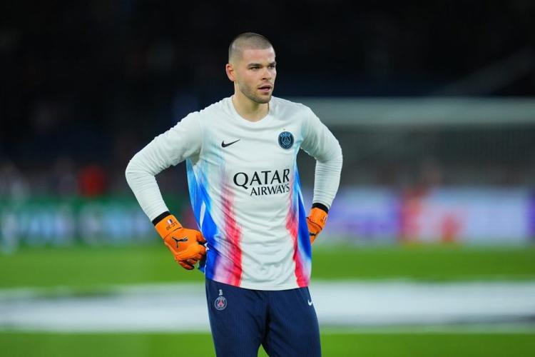 名宿：恩里克厌倦了舍瓦利埃的不稳定，后者很难适应巴黎